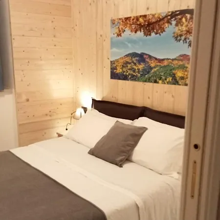Lorica Suite *